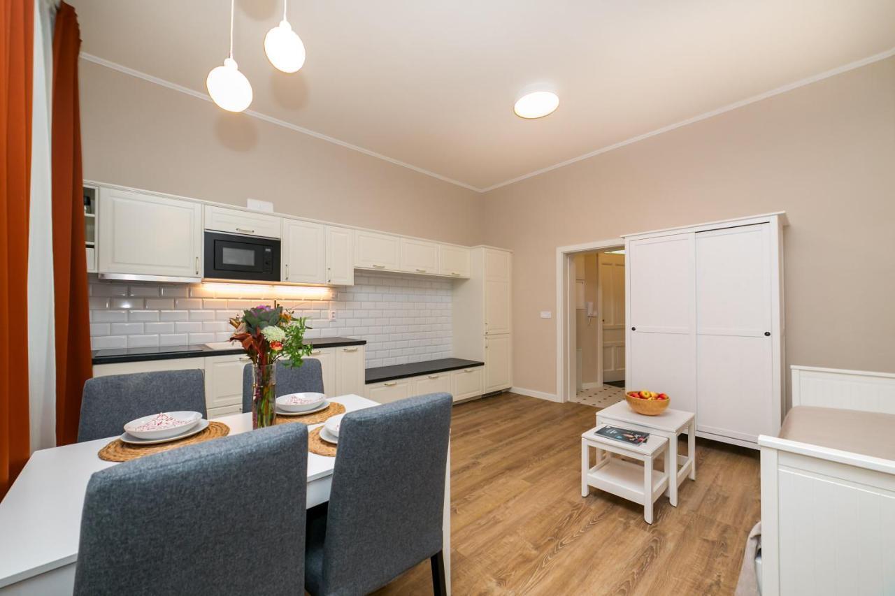 New Studio 3 - Self Check In, Parking Possible, Weekend Free Parking Bratislava Ngoại thất bức ảnh